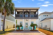 Entire Home: Quiet West End - Dazed by the Beach