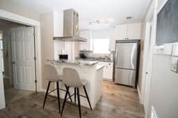 Entire Home Near Beach! - Lower Lagoon Cottage - Image 3