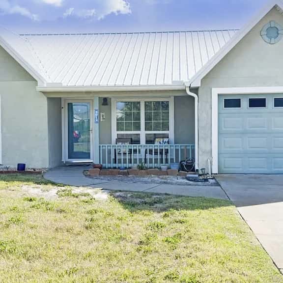 Entire Home Near Beach! - Lower Lagoon Cottage - Image 1