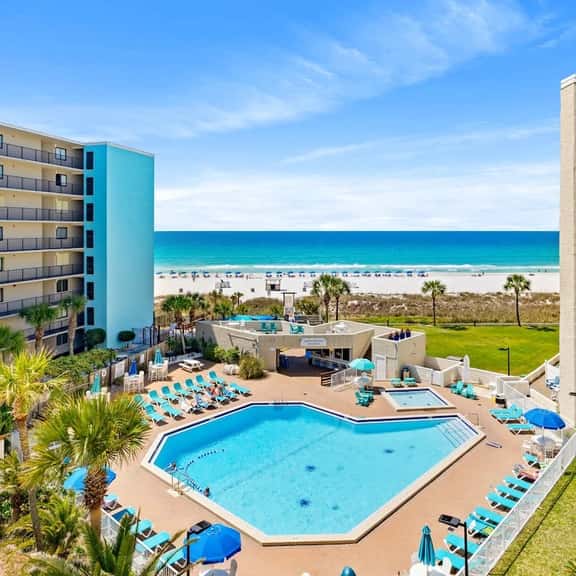 Coastal Escape - Beachfront Studio with Gulf Views - Image 1