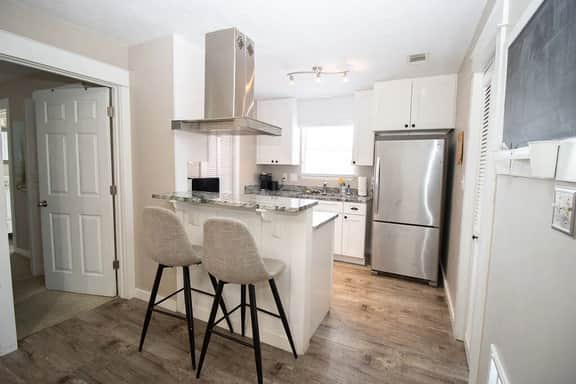 Entire Home Near Beach! - Lower Lagoon Cottage - Image 3